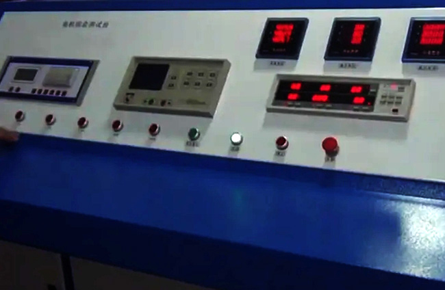 圖為高壓電機(jī)測試臺，主要用于測試高壓電機(jī)的電流等各項數(shù)據(jù)